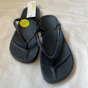 Capelli black sparkly flip flops